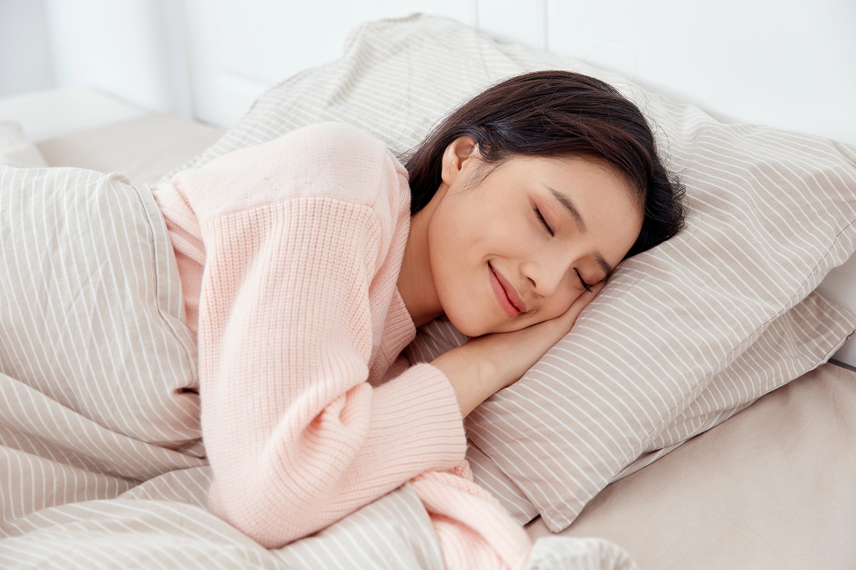 Giảm căng thẳng và ngủ đủ giấc - Cách cân bằng nội tiết tố nữ
