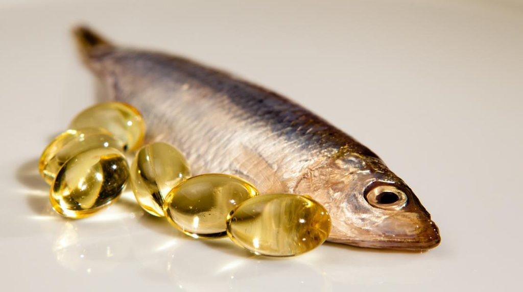 Fish Oil (dầu cá) chứa nhiều Omega 3 cần thiết mà cơ thể không tự sản sinh ra được